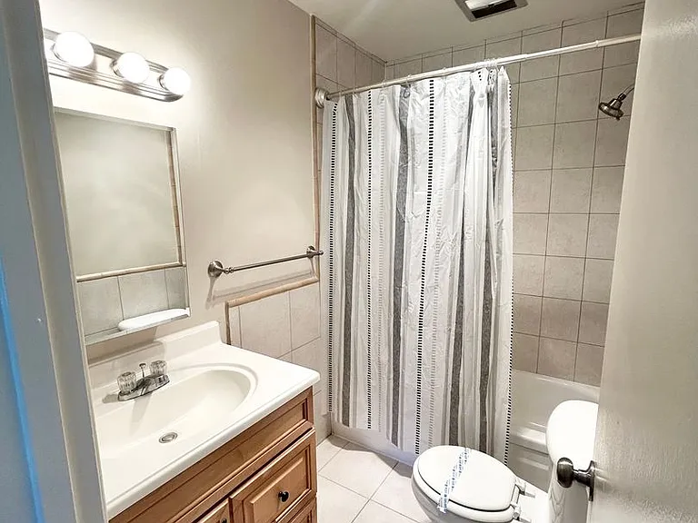 Greenhaven Apartments ~ In the Heart of Sacramento's Pocket Neighborhood! — Photo 5