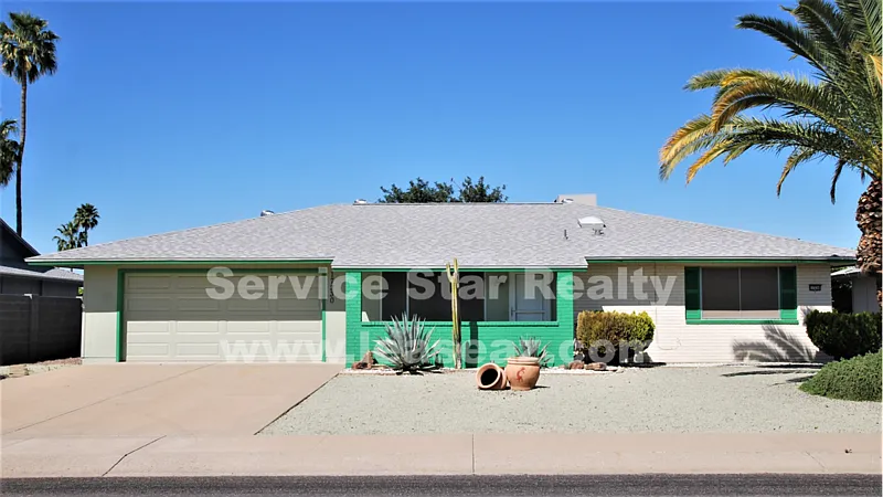 2 bed, 2.0 bath, 1325 sqft, $1,645 — Photo 2