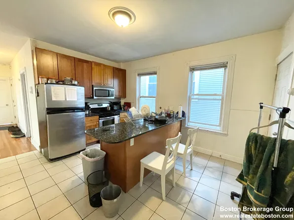 (undisclosed Address), Roxbury, MA 02120