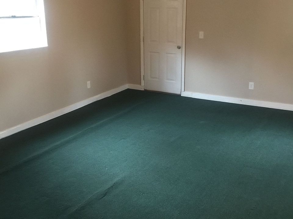 Large bedroom or den