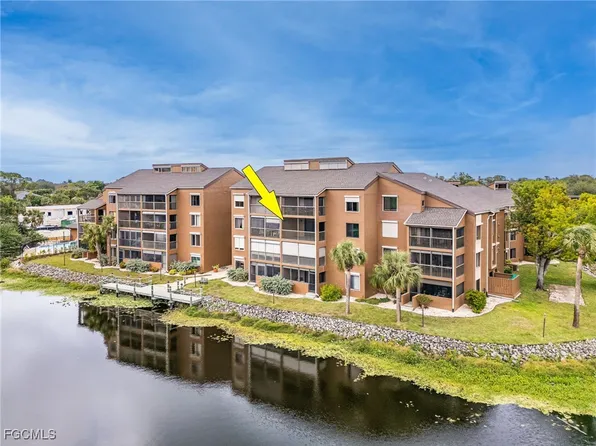 2067 W Lakeview Blvd #8, North Fort Myers, FL 33903