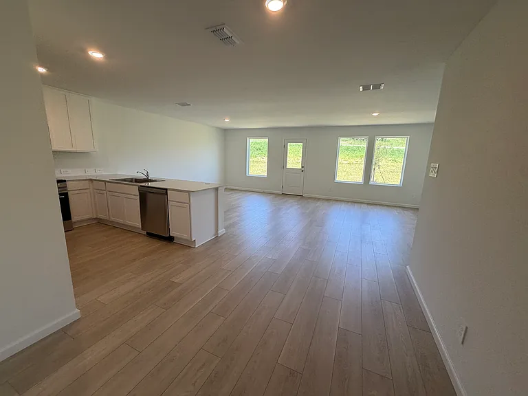 357 Artemis St — Photo 48