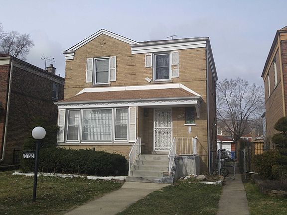 3rd image of 8752 S Dorchester Ave