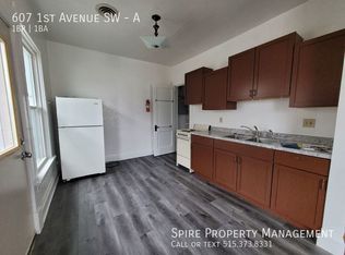 607 1st Ave SW #A, Cedar Rapids, IA 52404
