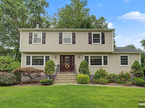 34 Cavell Place, Caldwell, NJ 07006