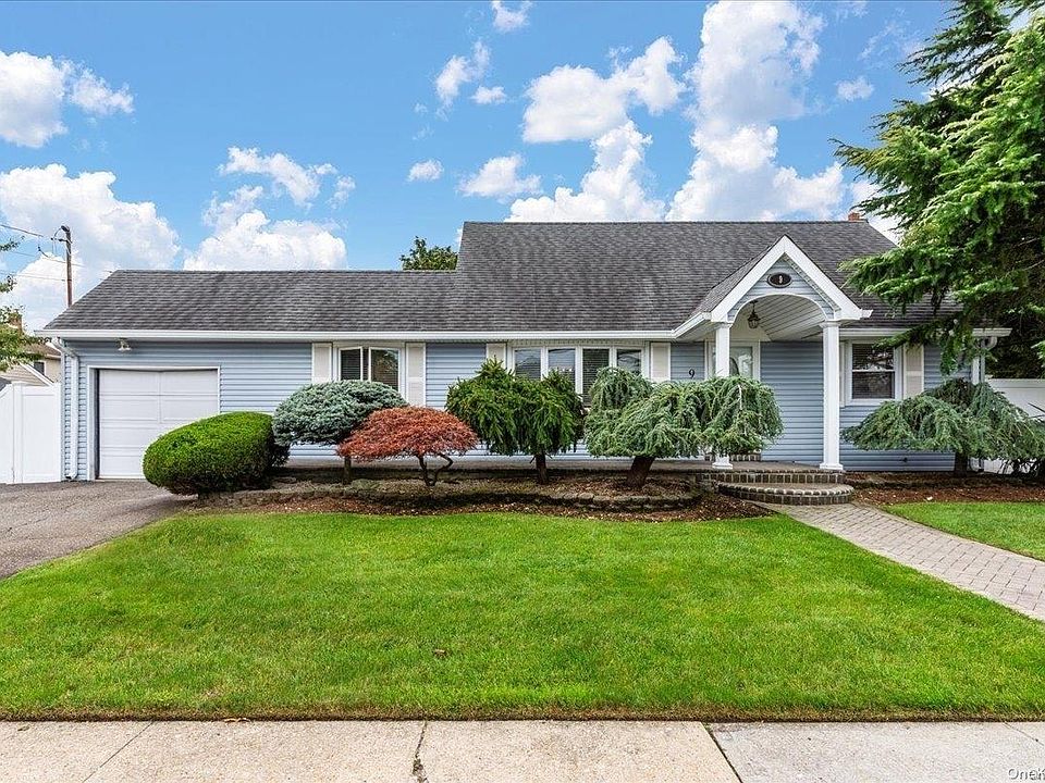 1st image of 9 Balfour Drive