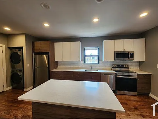 4520 S Drexel Blvd — Photo 4