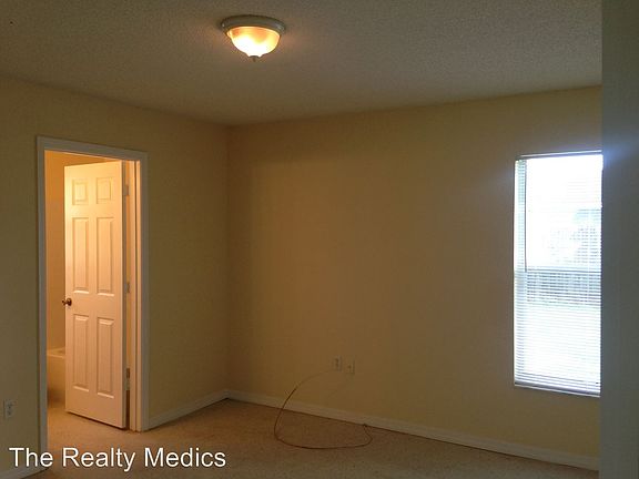 4th image of 767 Lucaya Dr