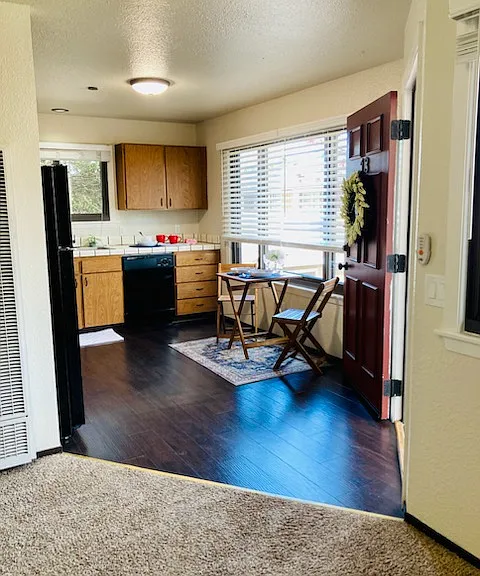 Los Arboles Apartments — Photo 15