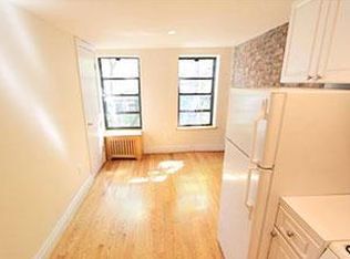 17 Christopher St, New York, NY 10014