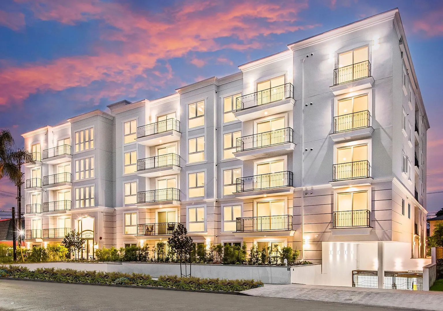 Regency Holt Apartments — Photo 1