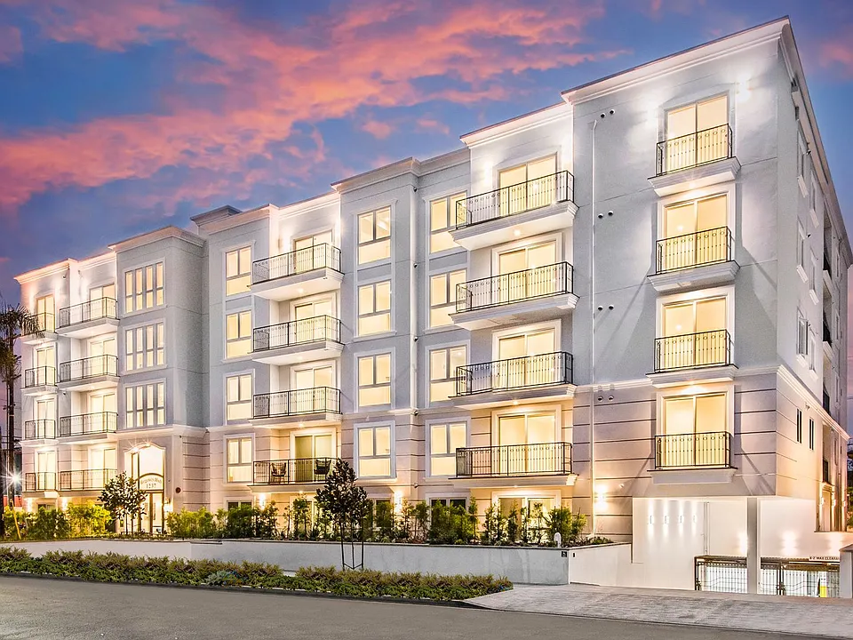 Regency Holt Apartments