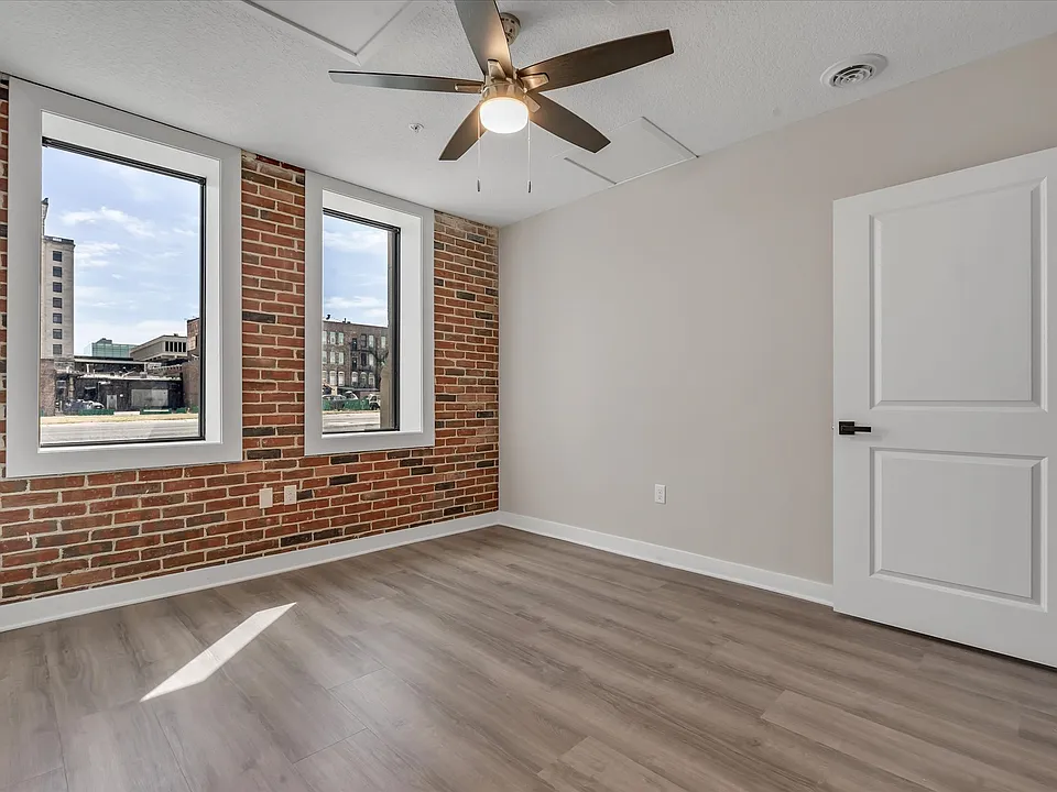 400 N Main St #103