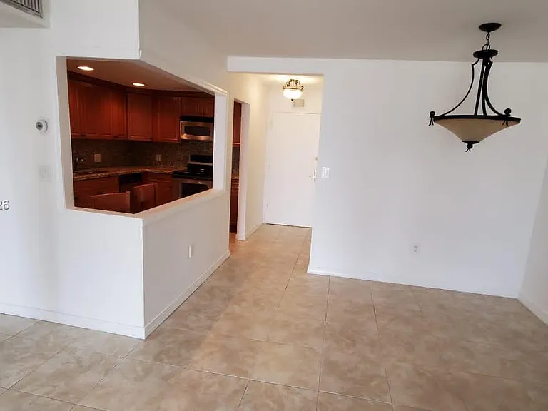 150 SE 25th Rd #2K — Photo 9