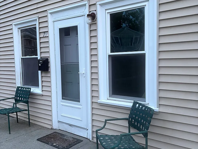 79 Barrows St — Photo 2