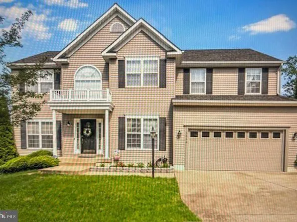 1004 Black Oak Ct, Fredericksburg, VA 22401