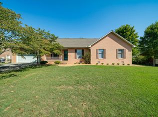 960 Woodwinds Dr, Cookeville, TN 38501