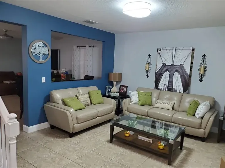 2245 Tulip Valley — Photo 17