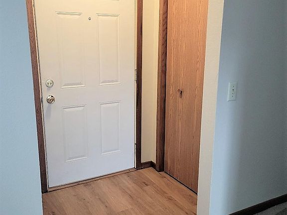 4th image of 1285 Bartosh Ln #4