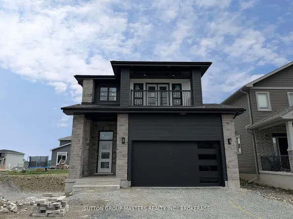 109 Pearce St, Loyalist, ON K7N 0E1