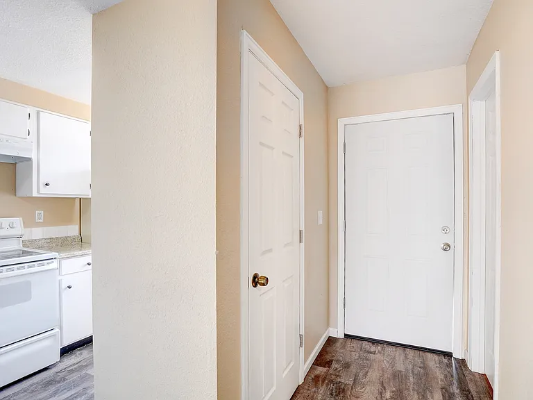 4106 S Mobile Cir #D — Photo 17