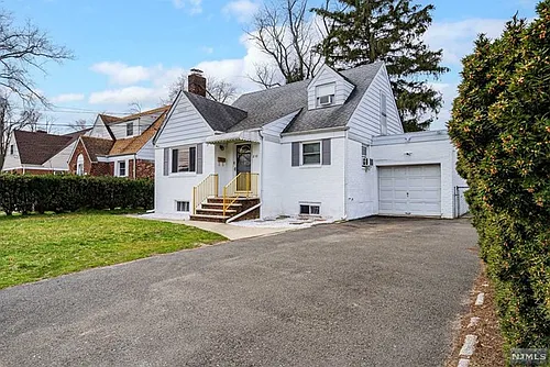 2-10 Saddle River Rd Photo 1