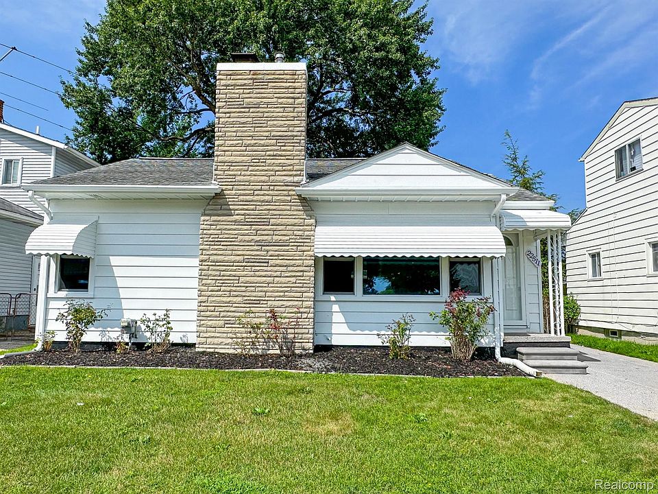 1st image of 22511 Wilmot Ave