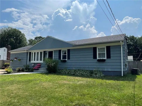 74 Massachusetts Ave, Cumberland, RI 02864