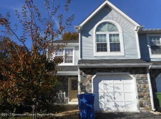 2 Hunt Ct, Tinton Falls, NJ 07753