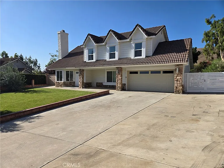 11282 Heathcliff Dr — Photo 2