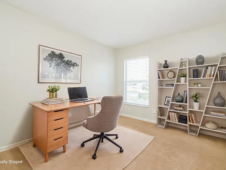 10621 Navigation Dr — Photo 15