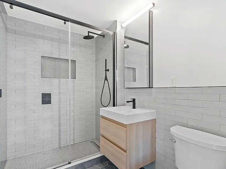 15 Avenue A #6 — Photo 8