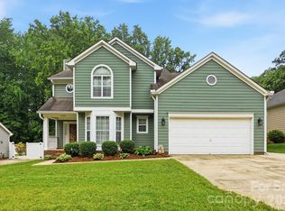 6000 Carriage Oaks Dr, Charlotte, NC 28262