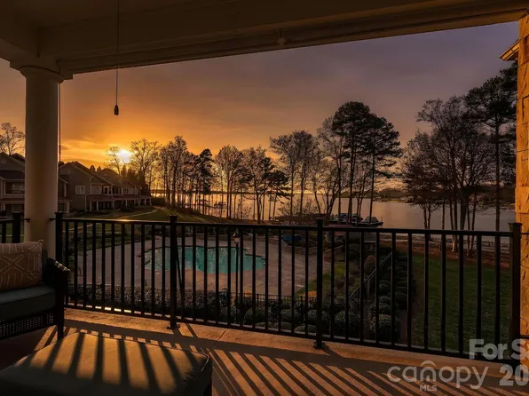 103 N Cove Key Ln, Mooresville, NC 28117