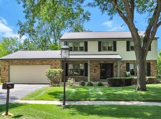 3840 Downers Dr, Downers Grove, IL 60515