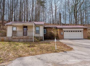 1820 Grafton Rd, Morgantown, WV 26508