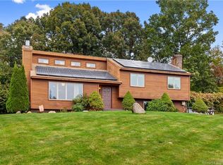 607 Keeney St, Manchester, CT 06040