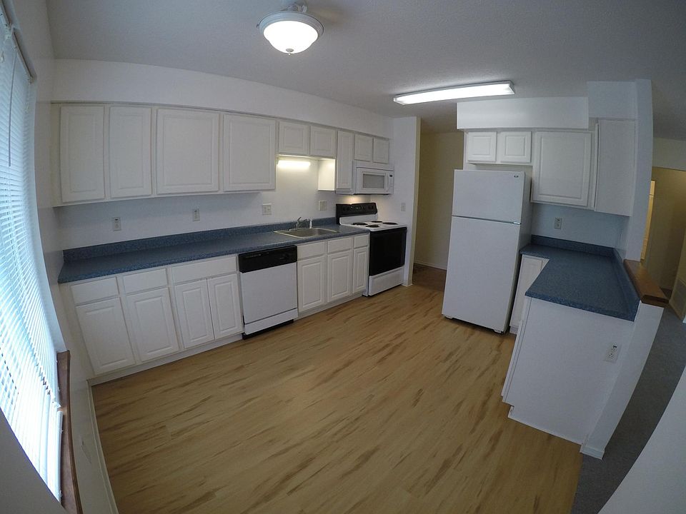 Huge Kitchen including Microwave over Range and tons of counter space and cabinets
