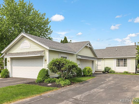 2nd image of 2259 Bridle Creek St SE