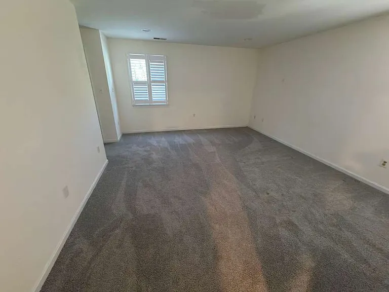 8201 Bell Ln — Photo 5