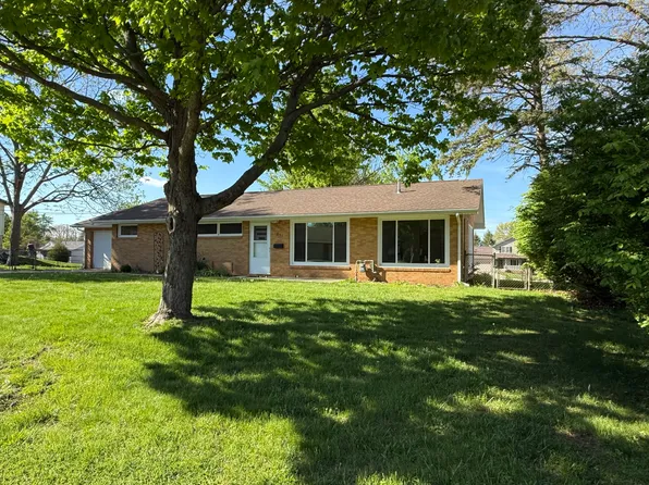 831 6th St NE, North Canton, OH 44720