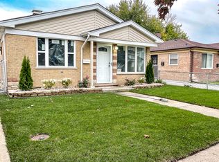 719 E 155th St, Phoenix, IL 60426