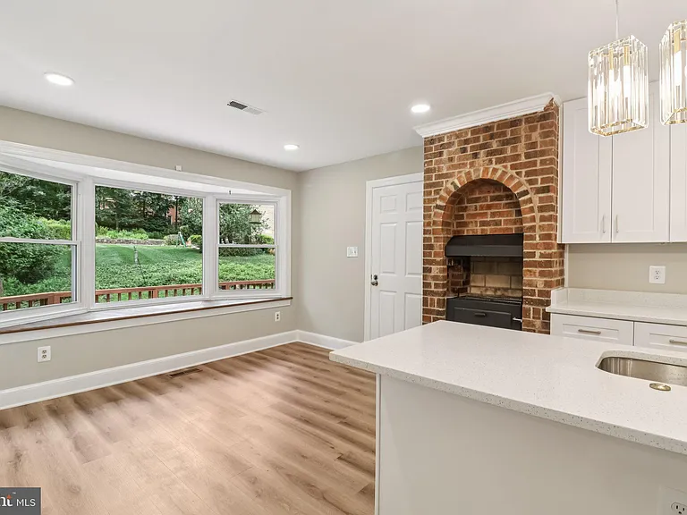 7518 Old Dominion Dr — Photo 15