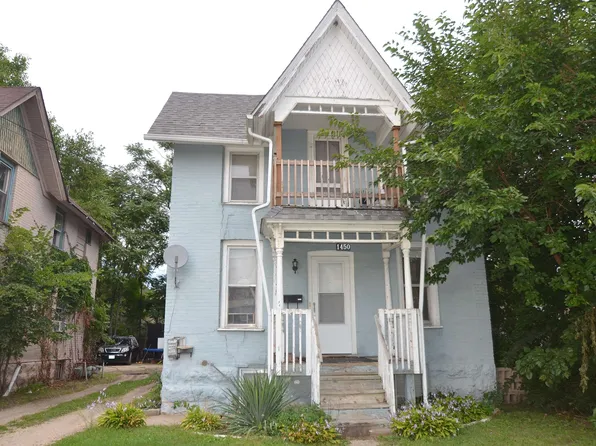 1450 Woodruff Ave, Rockford, IL 61104