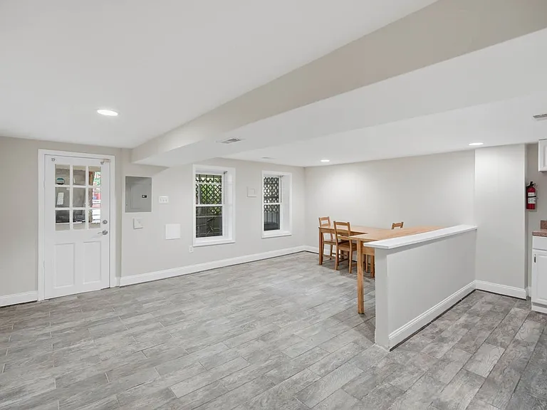 214 Rhode Island Ave NW — Photo 2