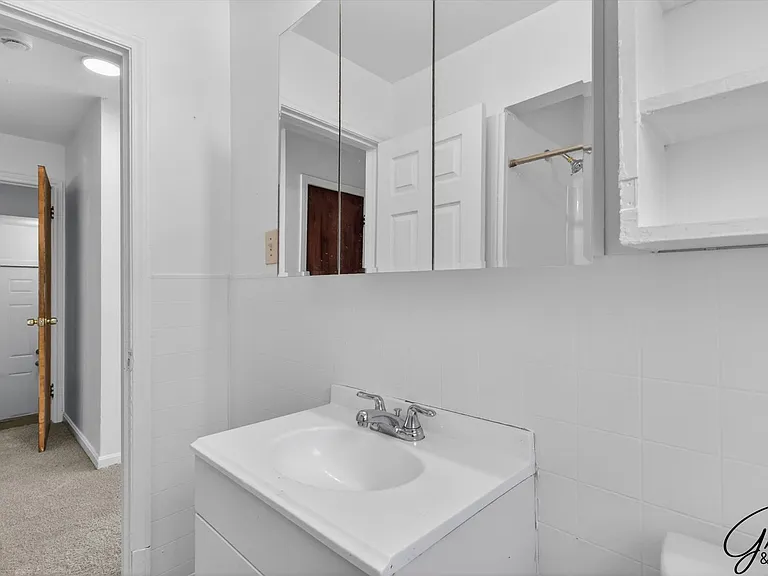 20259 Oakfield St — Photo 10
