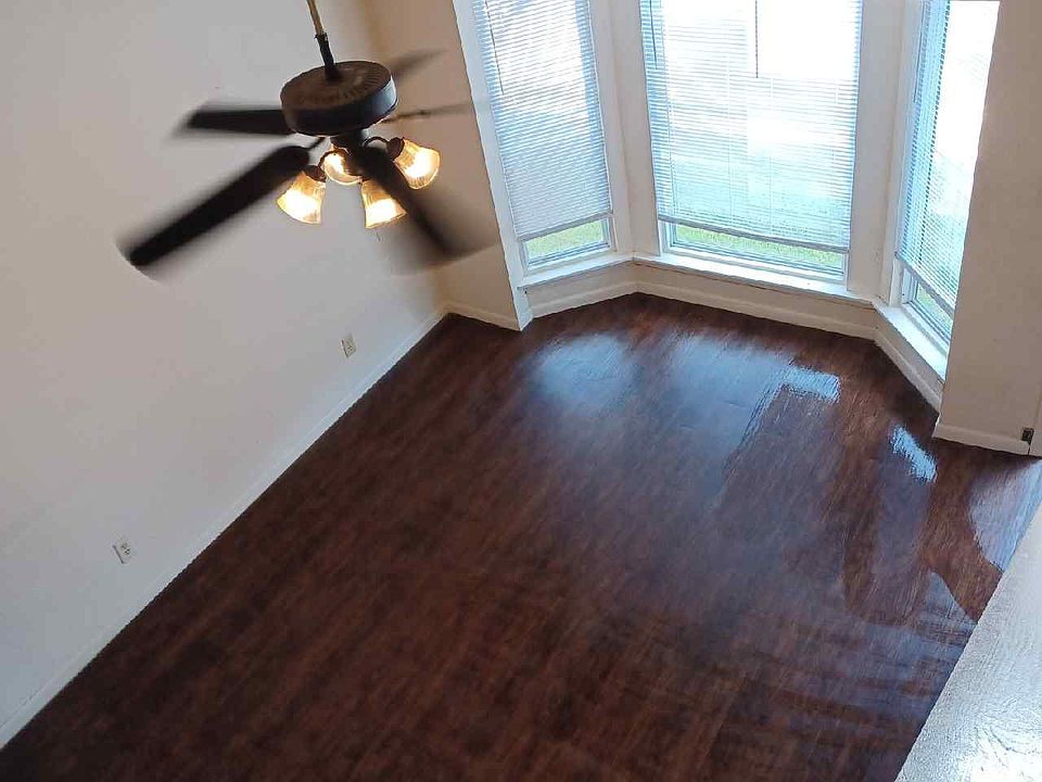 2nd image of 401 Kennon Ln #51
