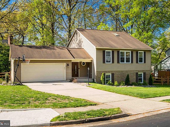 3rd image of 2583 John Milton Dr