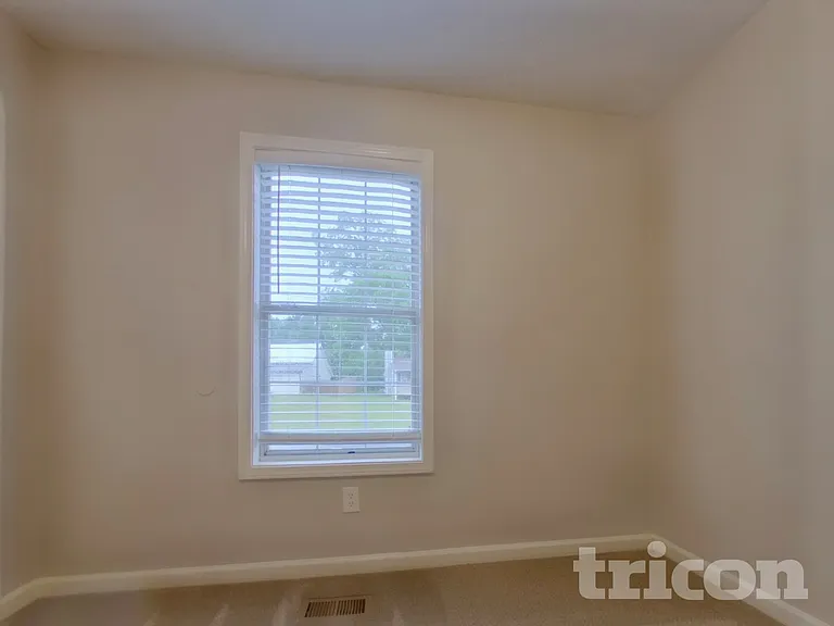 104 Ivy Trace Ln — Photo 11
