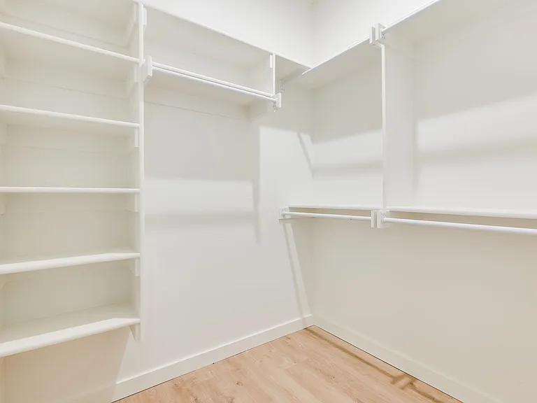 B12 Apartments — Photo 27